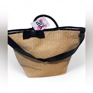 Stylish Black and Tan Tote Beach Bag